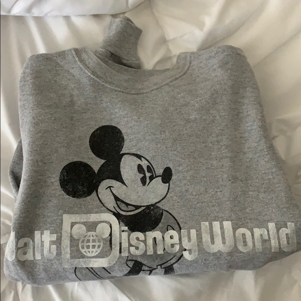 Disney World pullover sweatshirt!